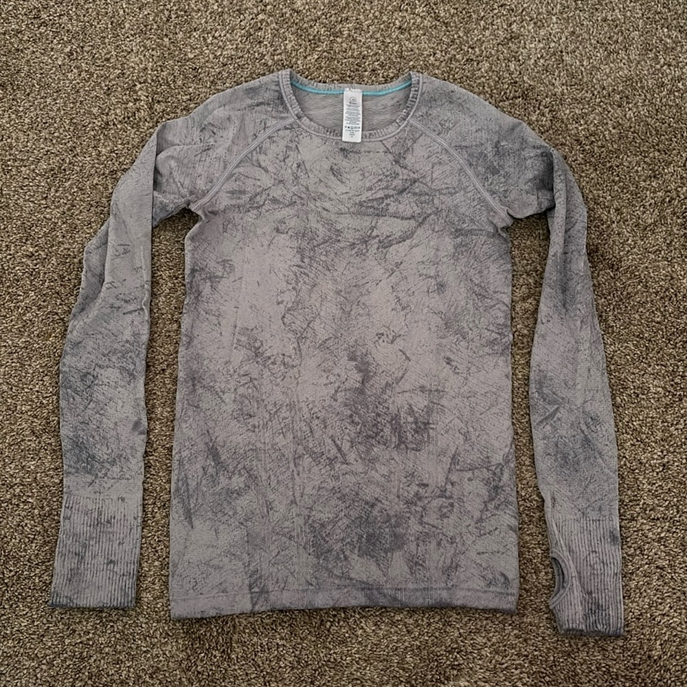Girls Ivivva patterned long sleeve shirt!